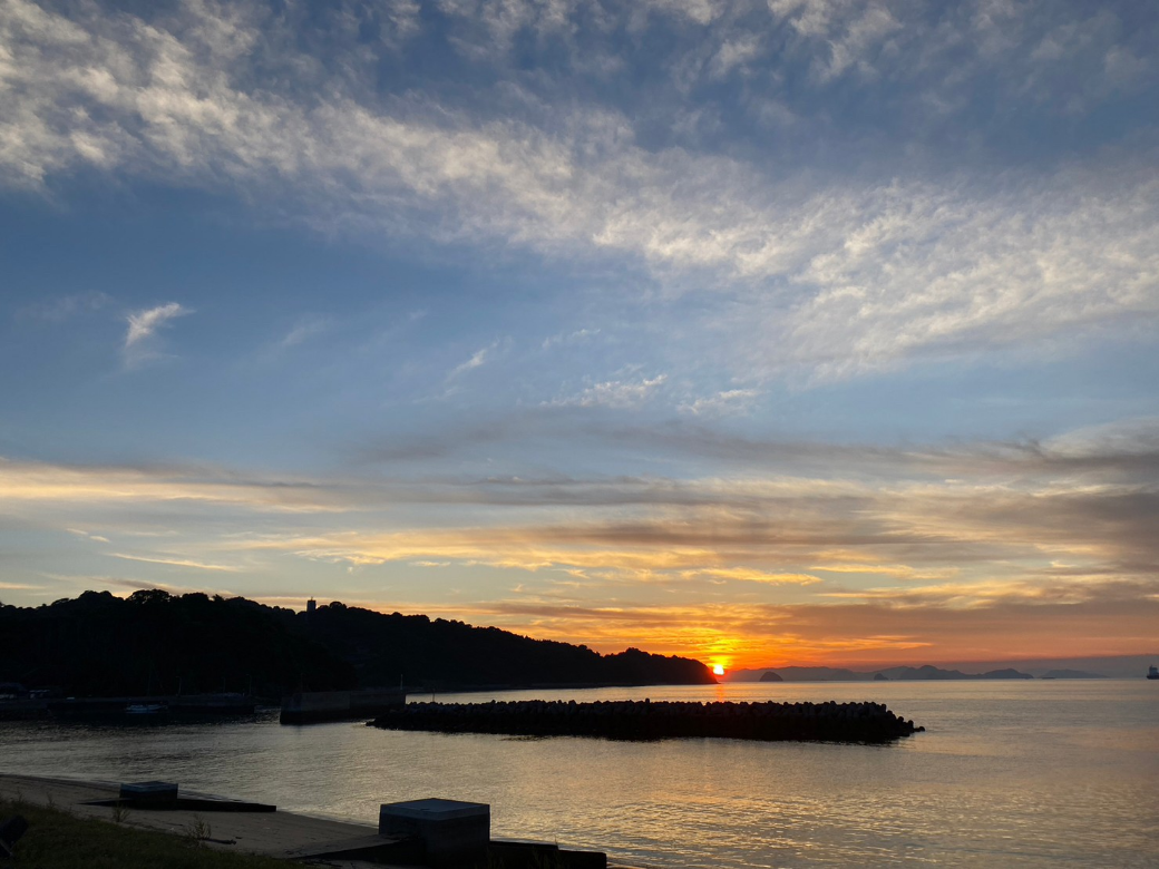 興居島について